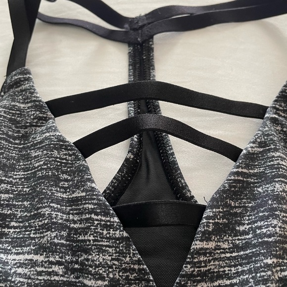 Victorias Secret Sports Bra - Picture 3 of 3